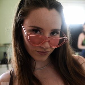 Meet your Posher, Mia